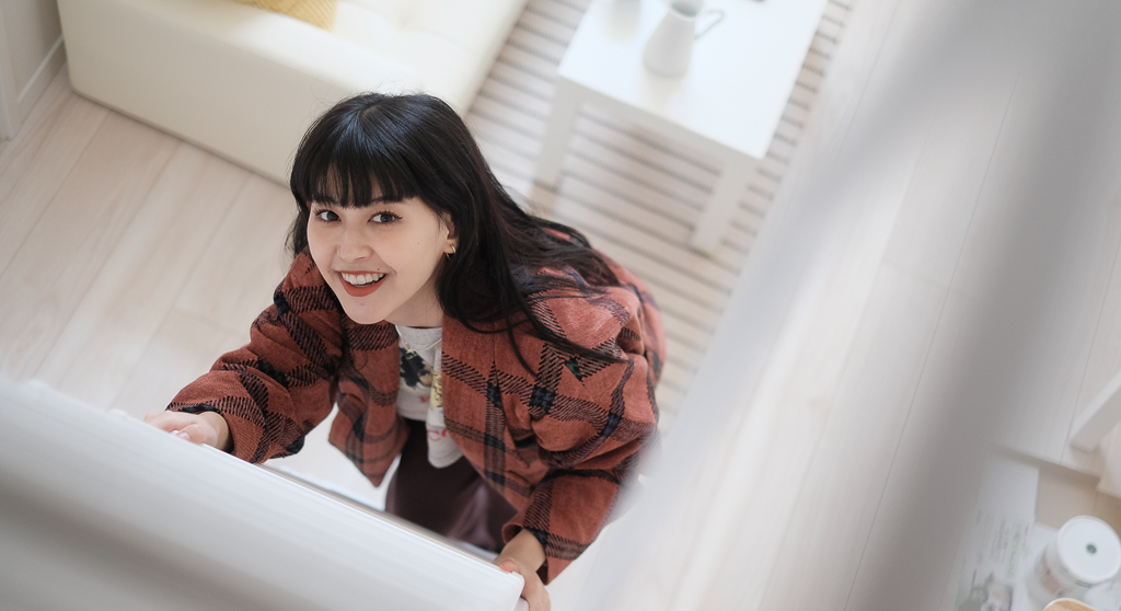 ロフトに登る菅沼ゆり